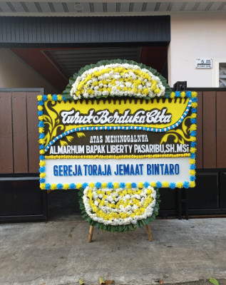 Papan Bunga Duka di Tumumpa Satu